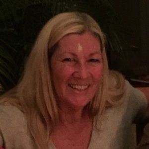 Meet your Posher, Lora